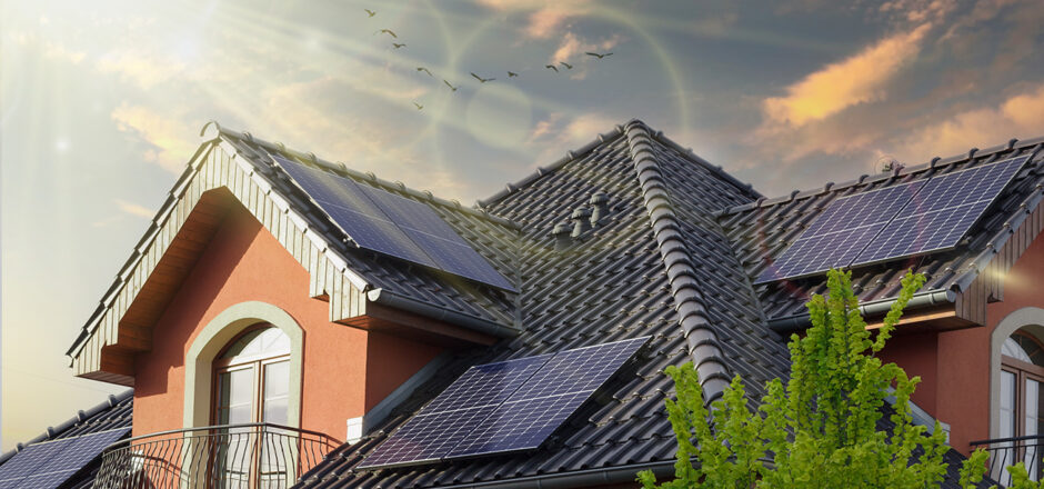 Hausdach mit Solarpanele