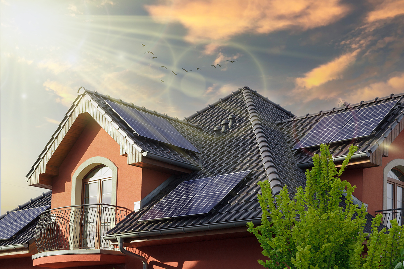 Hausdach mit Solarpanele