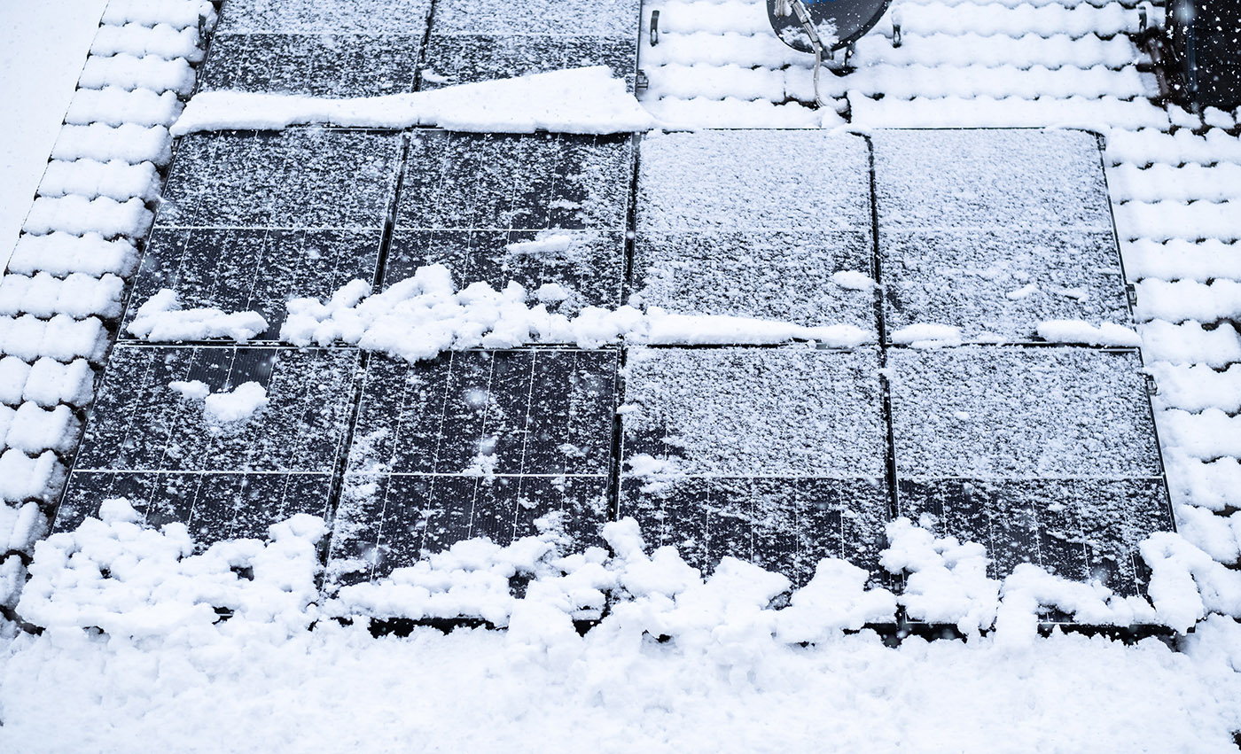 Photovoltaik Winter: Funktioniert eine Photovoltaikanlage auch in den Wintermonaten und bei Schnee
