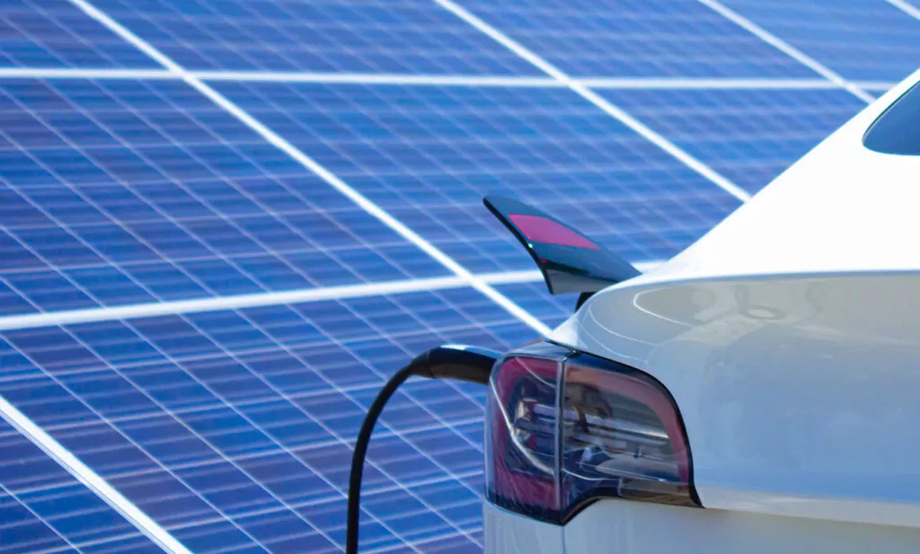 Elektroauto mit einer Photovoltaikanlage betanken für mehr Eigenverbrauch
